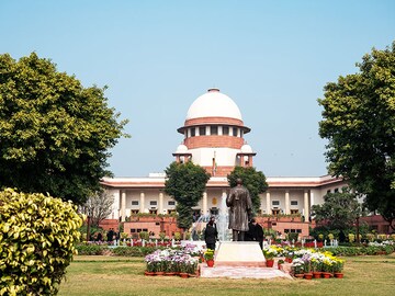 Supreme Court finds Electoral Bonds Scheme unconstitutional; orders SBI to stop issuing them