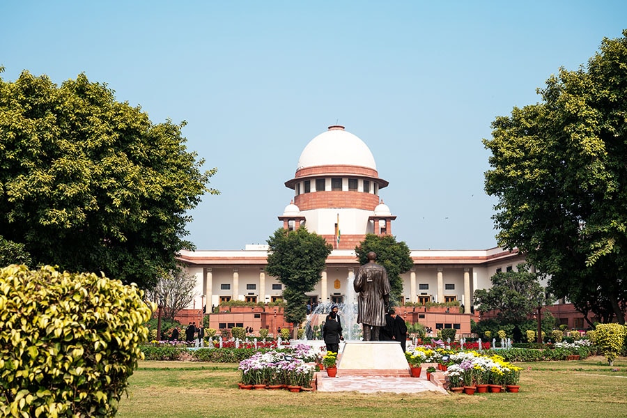 Supreme Court finds Electoral Bonds Scheme unconstitutional; orders SBI to stop issuing them