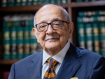 Former Supreme Court advocate Fali Nariman dies at 95