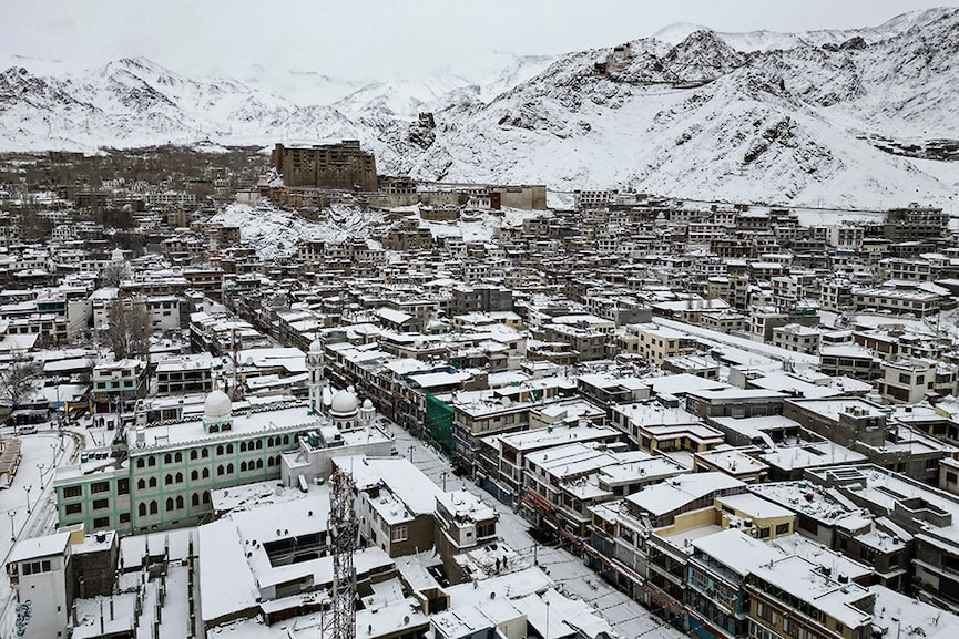 Photo of the day: Snow blanket for Leh