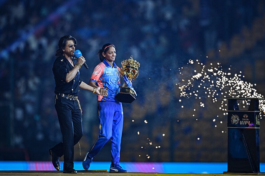 Photo of the day: Shah Rukh Khan at WPL 2024 opening