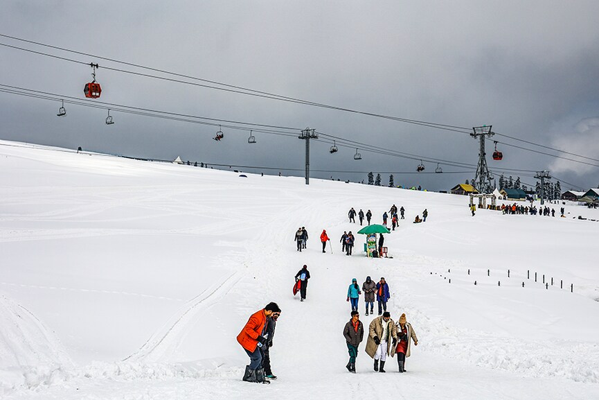 Photo of the day: Snow-clad Kashmir