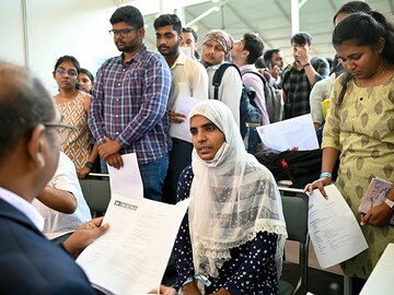 Photo of the day: Job fair