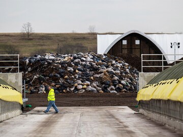 New York's new composting plan is ambitious and not without controversies