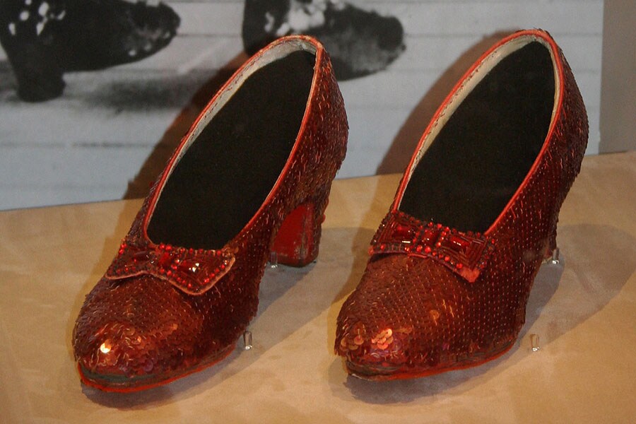 Harry Winston Ruby slippers; Image: dbking,CCB2.0, via Wikimedia Commons 