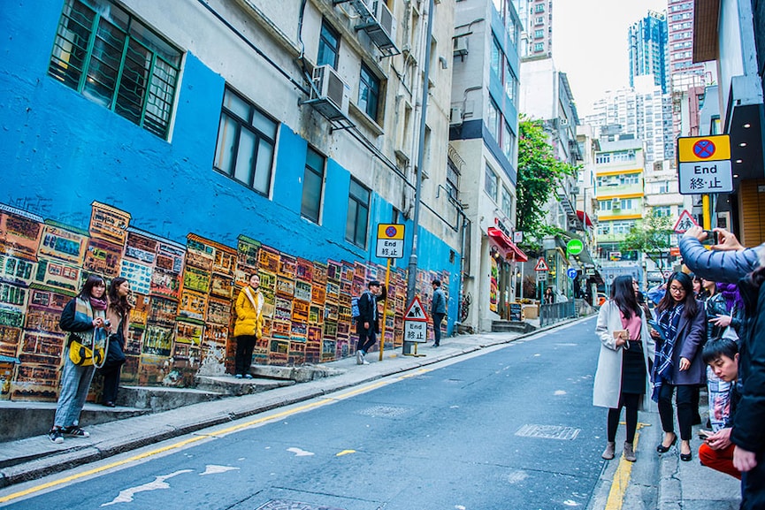 Hollywood Road, Hong Kong. Image credit: Shutterstock
