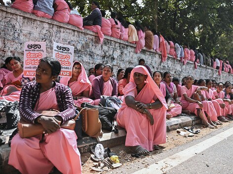 Photo of the day: ASHA workers protest for dues