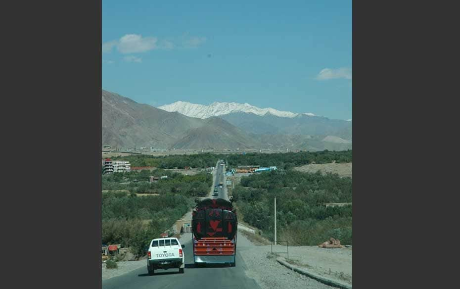 The road North. This road from Kabul goes all the way to Panjshir and Mazar-e-sharief, the stronghol