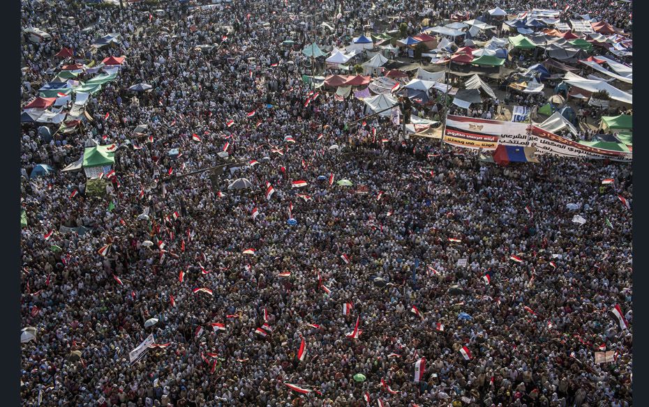 Supporters of Mohamed Morsi, the Muslim Brotherhood’s presidential candidate, protest against 