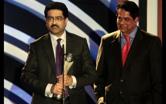 Kumar Mangalam Birla receives the award for Entrepreneur for the Year. He dedicated the award to mem