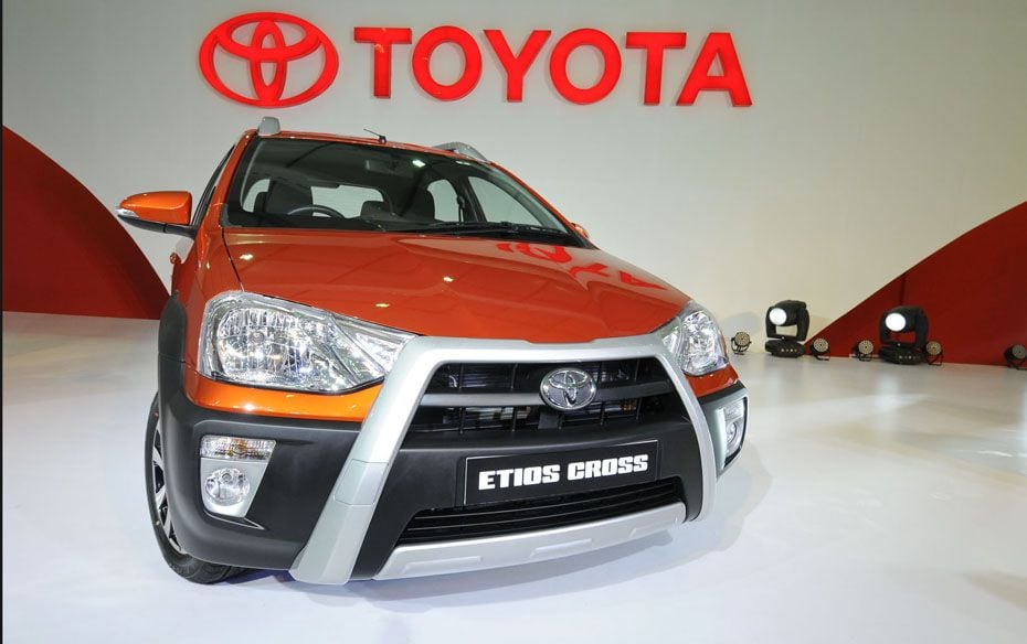 Etios Cross: The crossover of Etios is aimed at the young buyer “who seeks individuality in ev