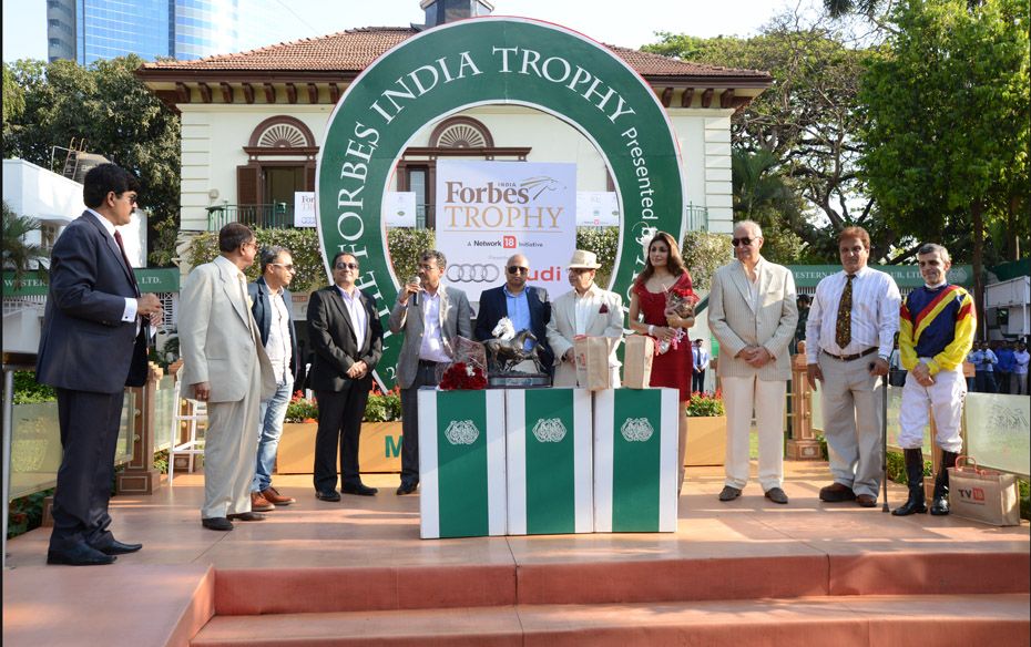 L-R 3rd from L - Ajay Chacko, Sourav Majumdar, Vivek Jain, Anil Uniyal, Cyrus Poonawalla, Queenie Si