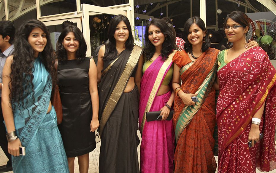 Guneet Kaur (extreme left), Parijata Bharadwaj (second from right), Isha Khandelwal (third from righ