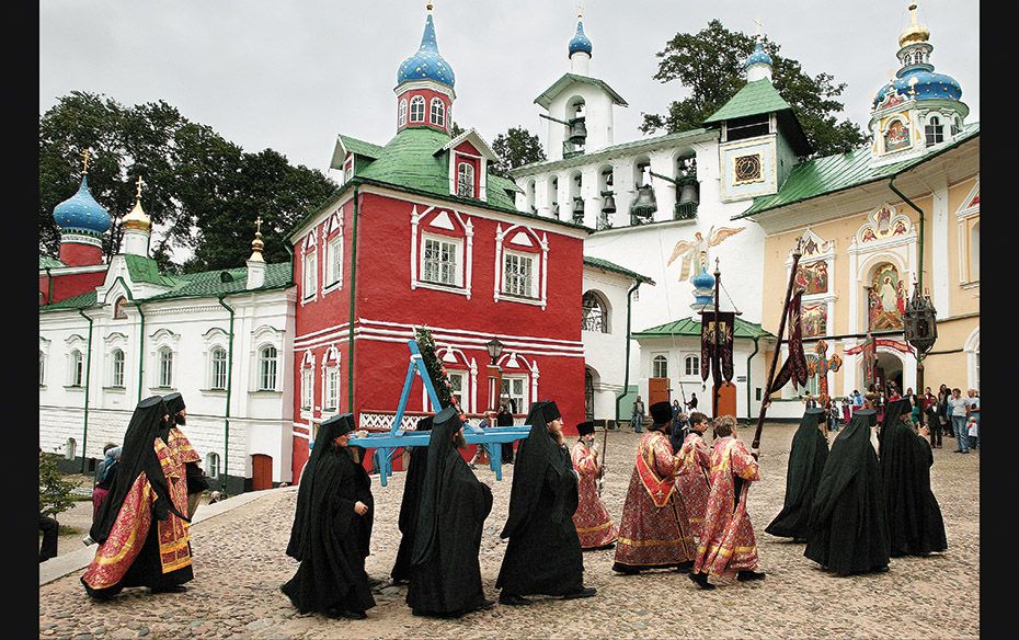 Russia Monks of a monastery in Pechory transport the icon of the Dormition of the Mother of God (152