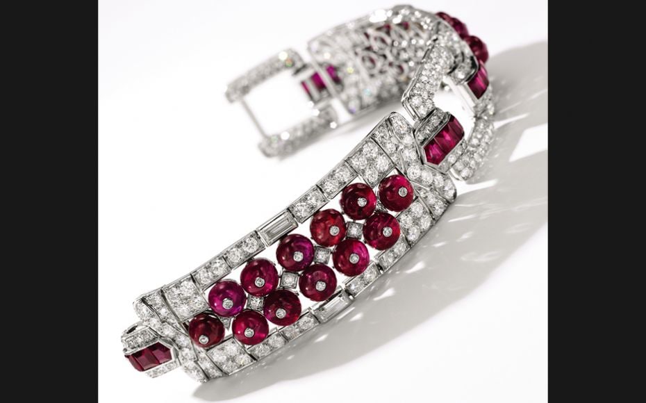 Fine ruby and diamond bracelet, Cartier, circa 1925Estimate: CHF 180,000 — 320,000 Lot sold: C