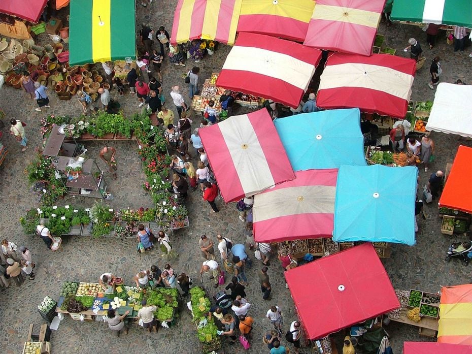 Name of photo: Villefranche MarketDescription: Bird's eye view of Villefranche market stalls (Vi