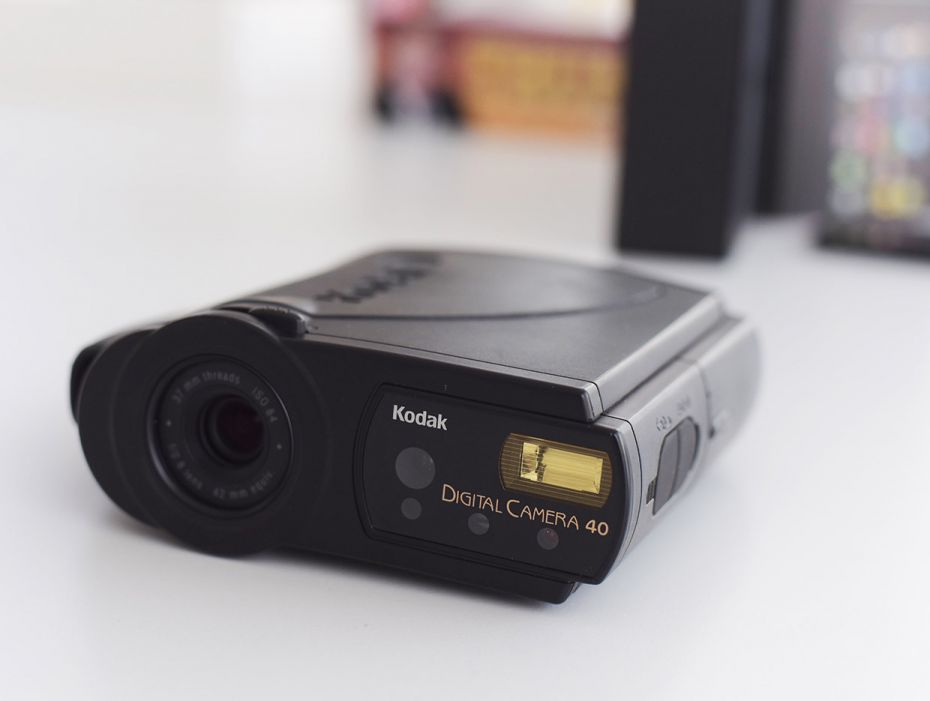 Kodak DC-401888-2012Kodak was a successful early pioneer in the development of digital cameras. The 