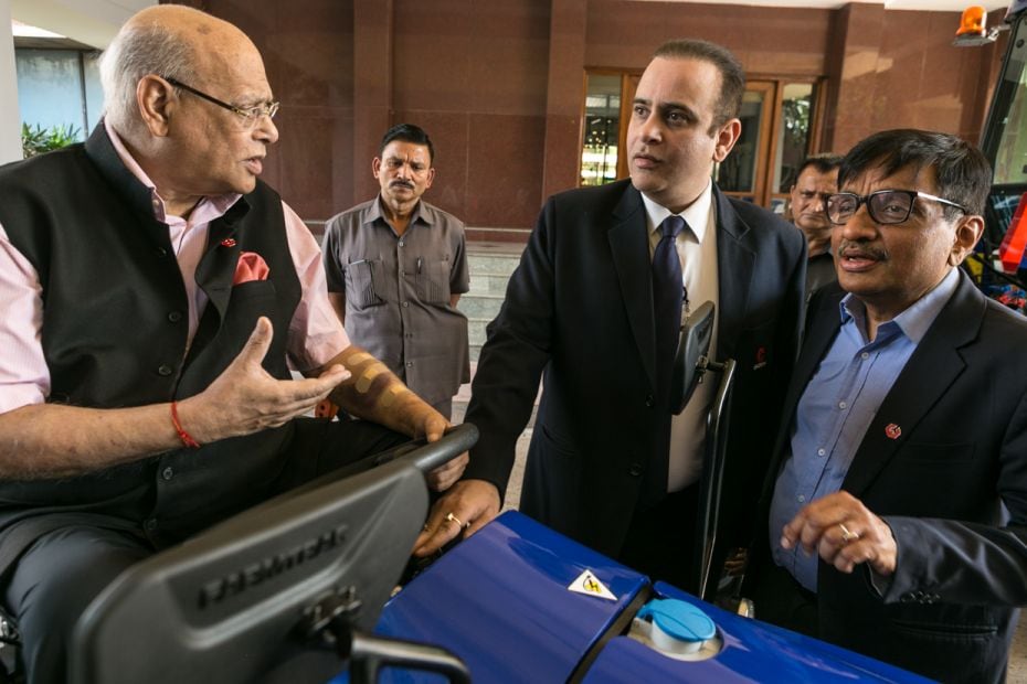 Nanda with Shailendra Agrawal (seen, extreme right), the chief operating officer and head of researc