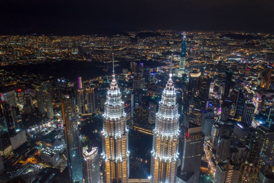 Petronas Twin Towers, Kuala Lumpur, MalaysiaKuala Lumpur's iconic Petronas Towers are the talles