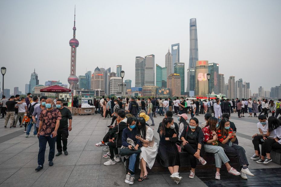 
People gather along the waterfront of the Bund in Shanghai, China. May 02, 2020
As of today, 55% 