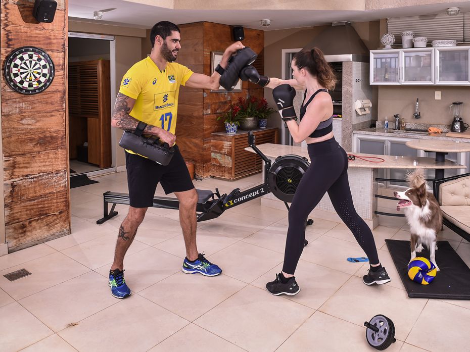 Brazilian national volleyball player Evandro Guerra trains with wife Bruna Lecardelion in Belo Horiz