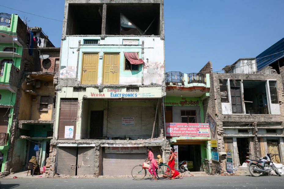 Ask the shopkeepers and residents of the sliced-off buildings in Rani Ki Sarai, a main thoroughfare 