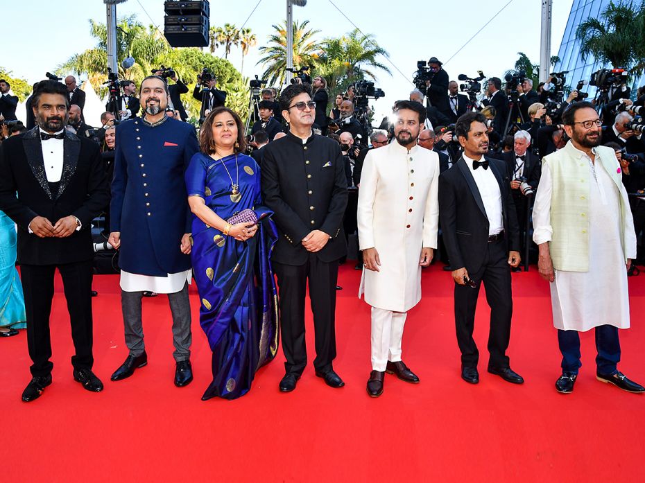 (L-R) R. Madhavan, Ricky Kej, Vani Tripathi, Prasoon Joshi, Anurag Thakur, Nawazuddin Siddiqui, and 