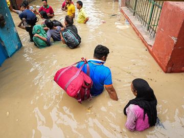 1_GettyImages-1530339828_SM Delhi flood havoc: National capital sinks under Yamuna