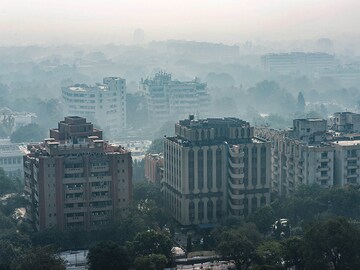 Air pollution shortens Indian life expectancy by almost 6 years